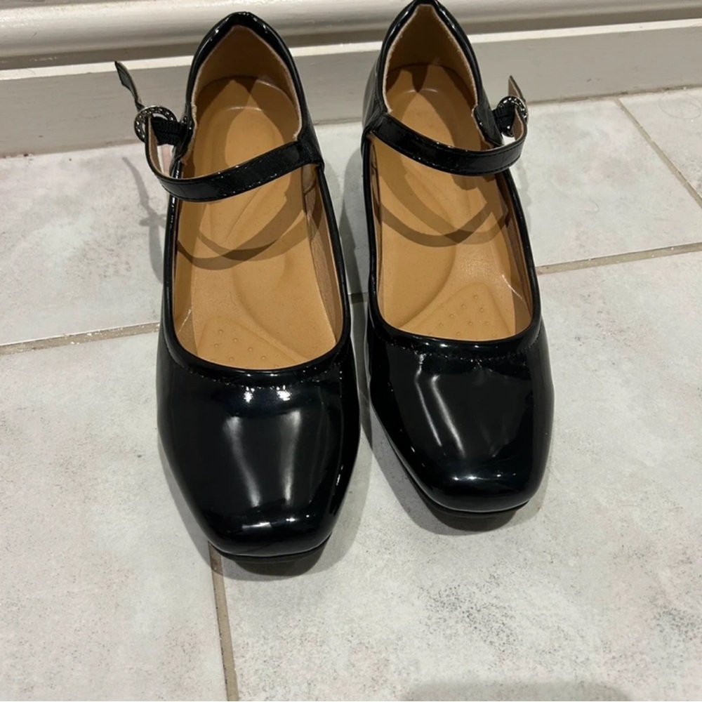 Elegant Black Patent Leather Mary Jane Loafers